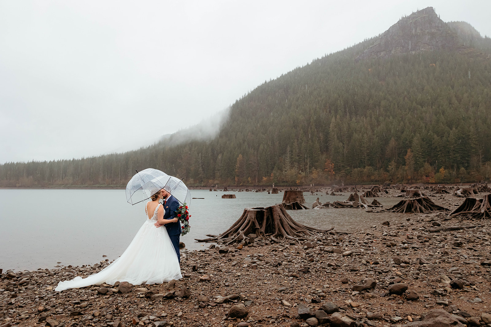 PNW Elopement, Snoqualmie Pass Elopement, PNW Elopement Photographer