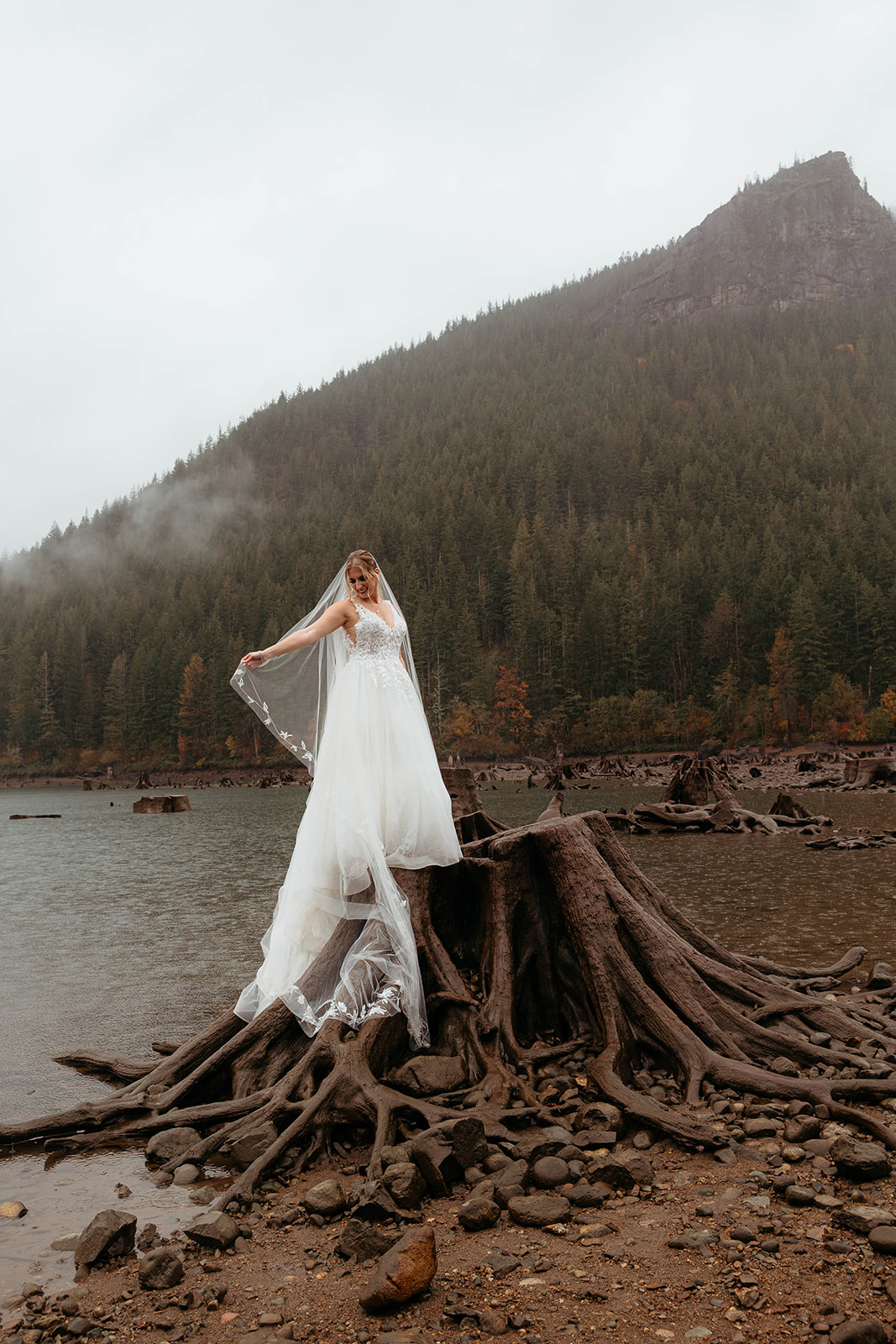 PNW Elopement, Snoqualmie Pass Elopement, PNW Elopement Photographer