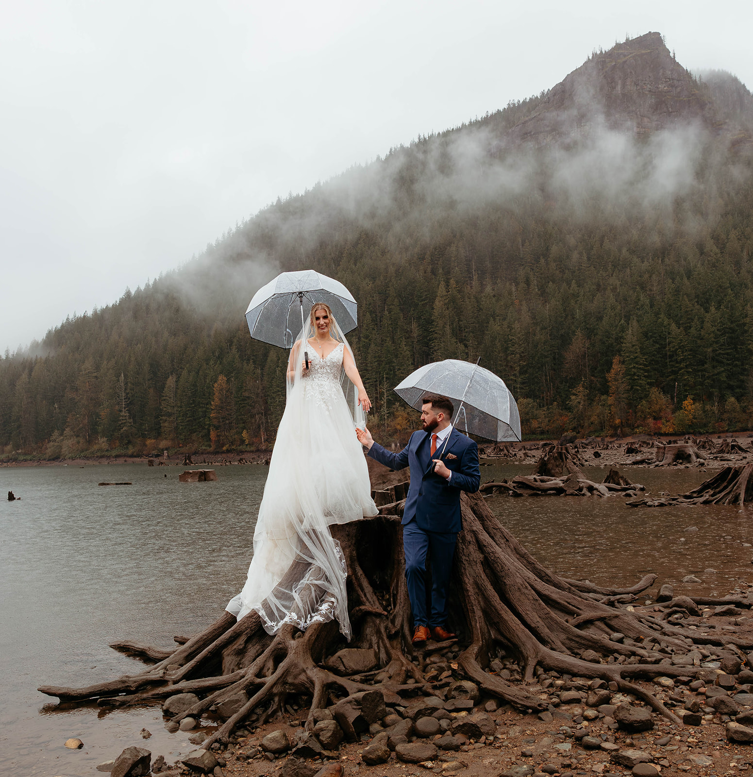 PNW Elopement, Snoqualmie Pass Elopement, PNW Elopement Photographer