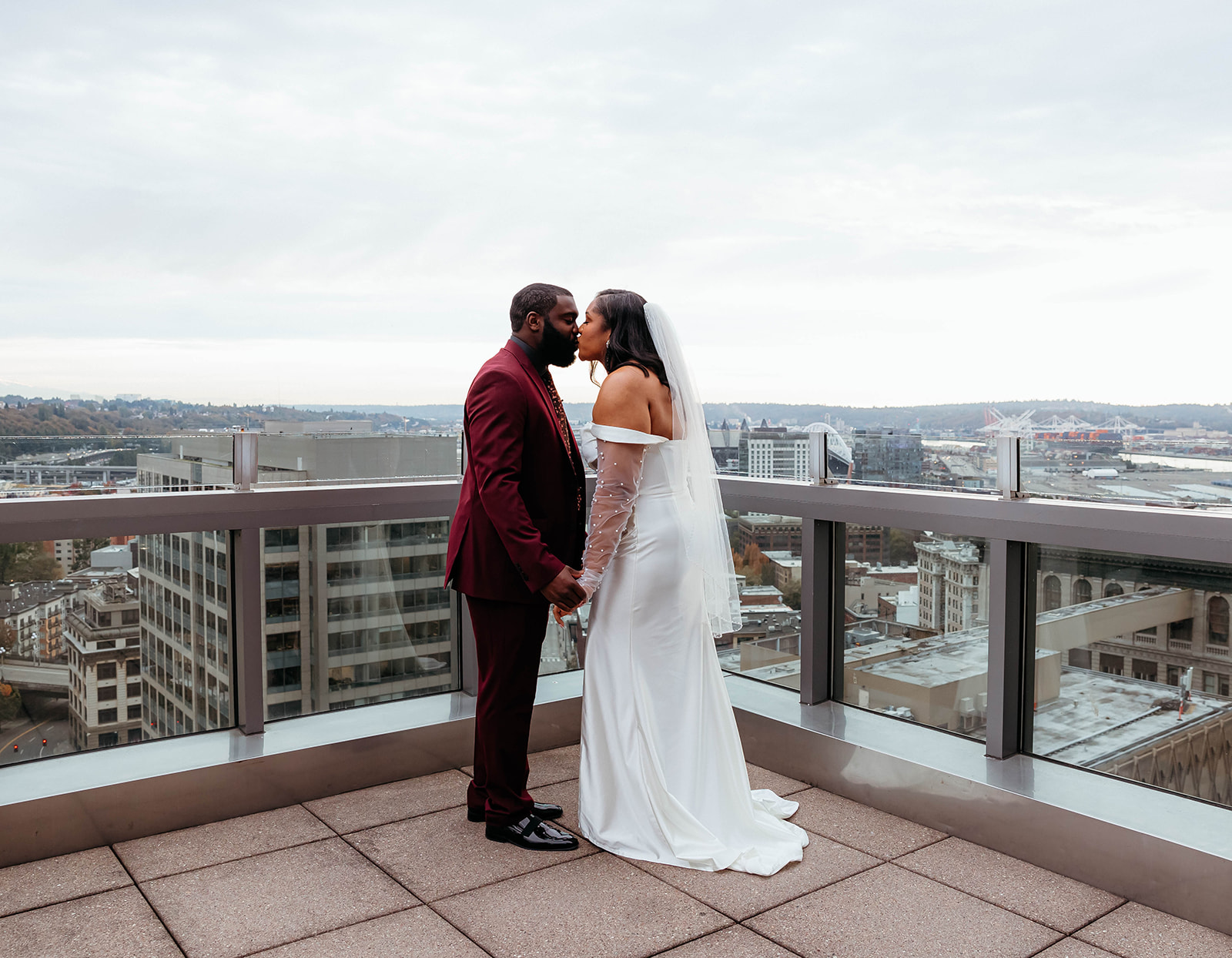 Seattle Elopement, Seattle Elopement Photographer, Seattle Courthouse Elopement, Elope in Seattle