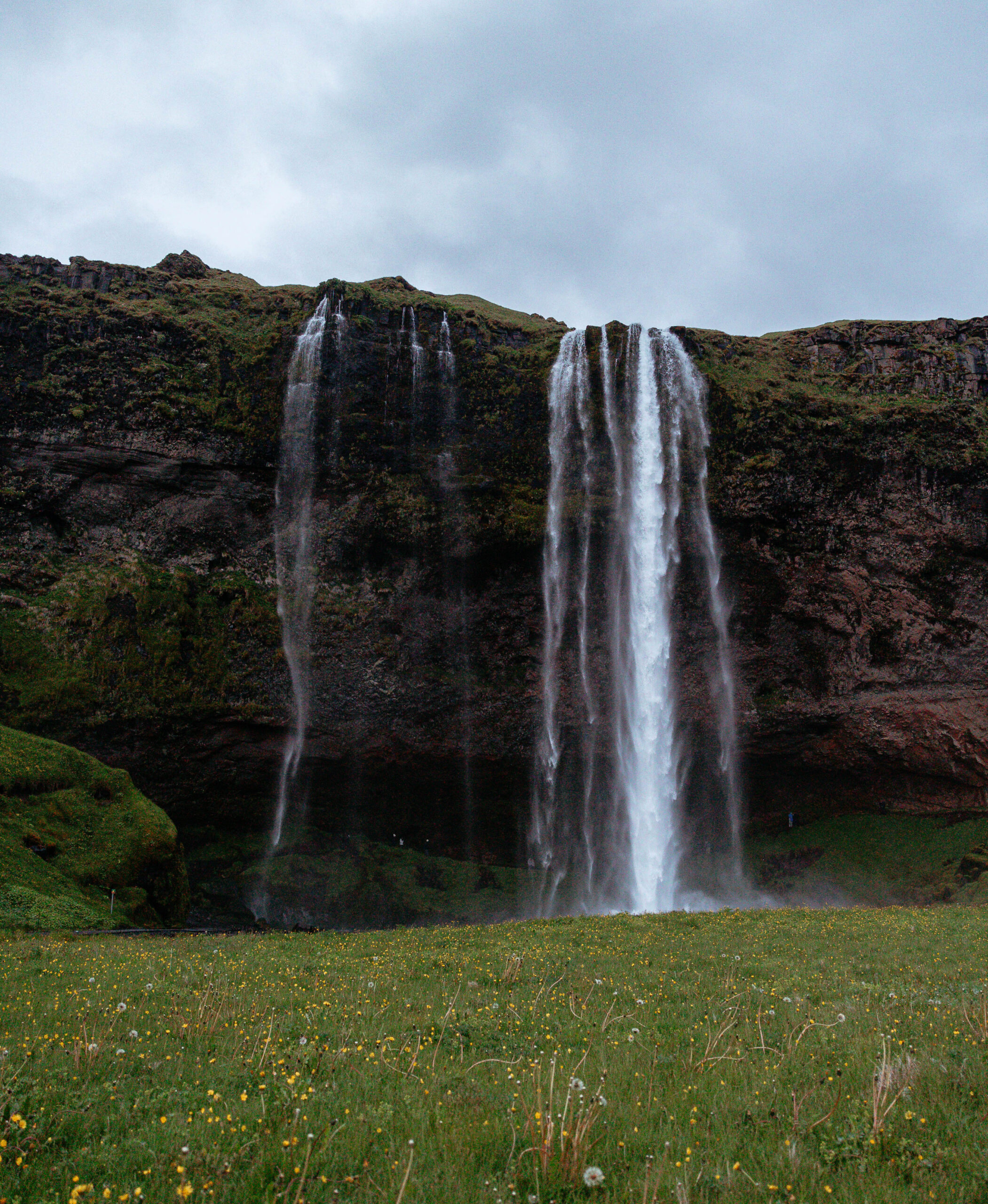 Elopement at Seljalandsfoss waterfall 