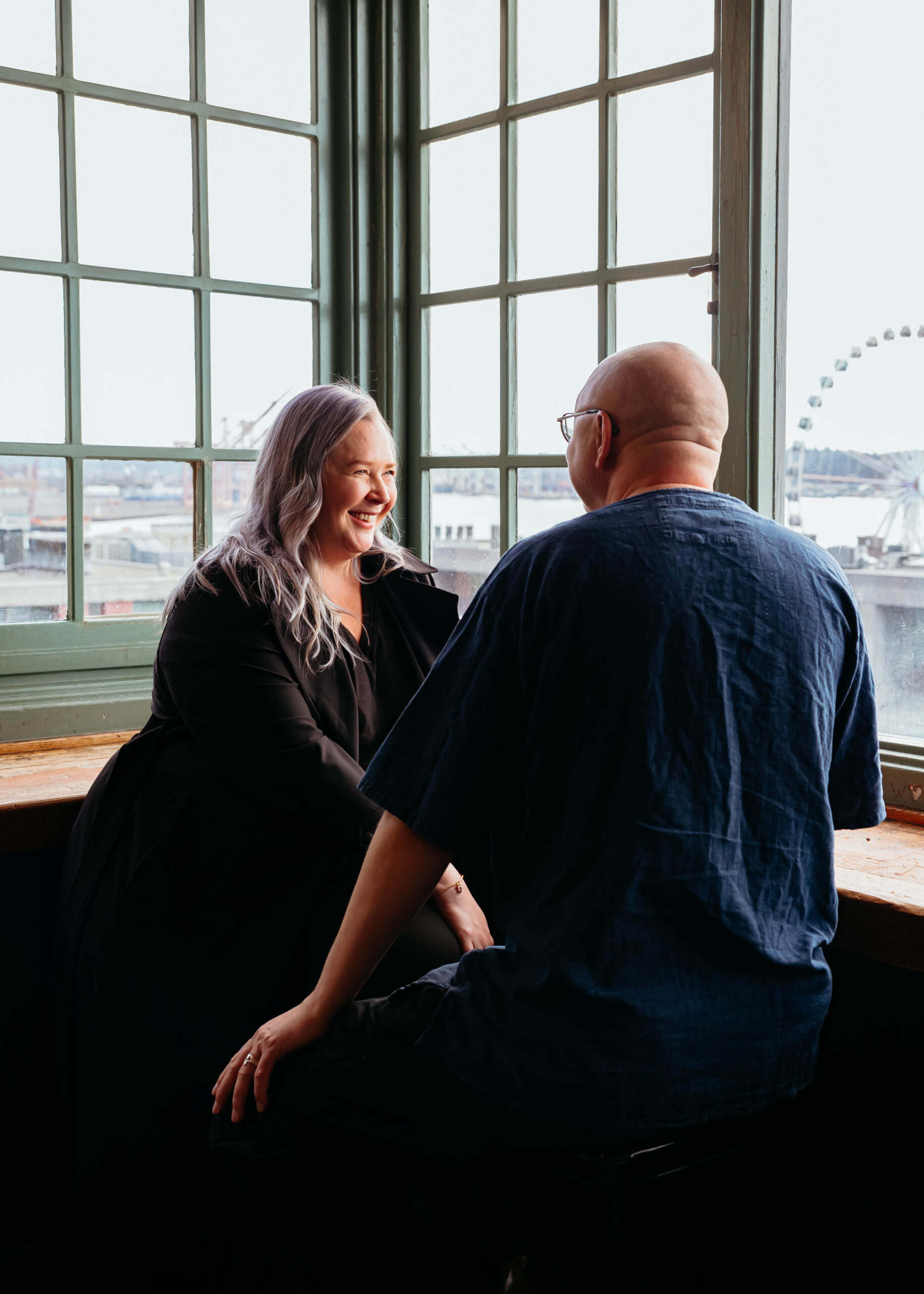 Seattle Photographer, Seattle wedding photographer, seattle engagement, seattle engagement session, pike place market, seattle waterfront, seattle pier