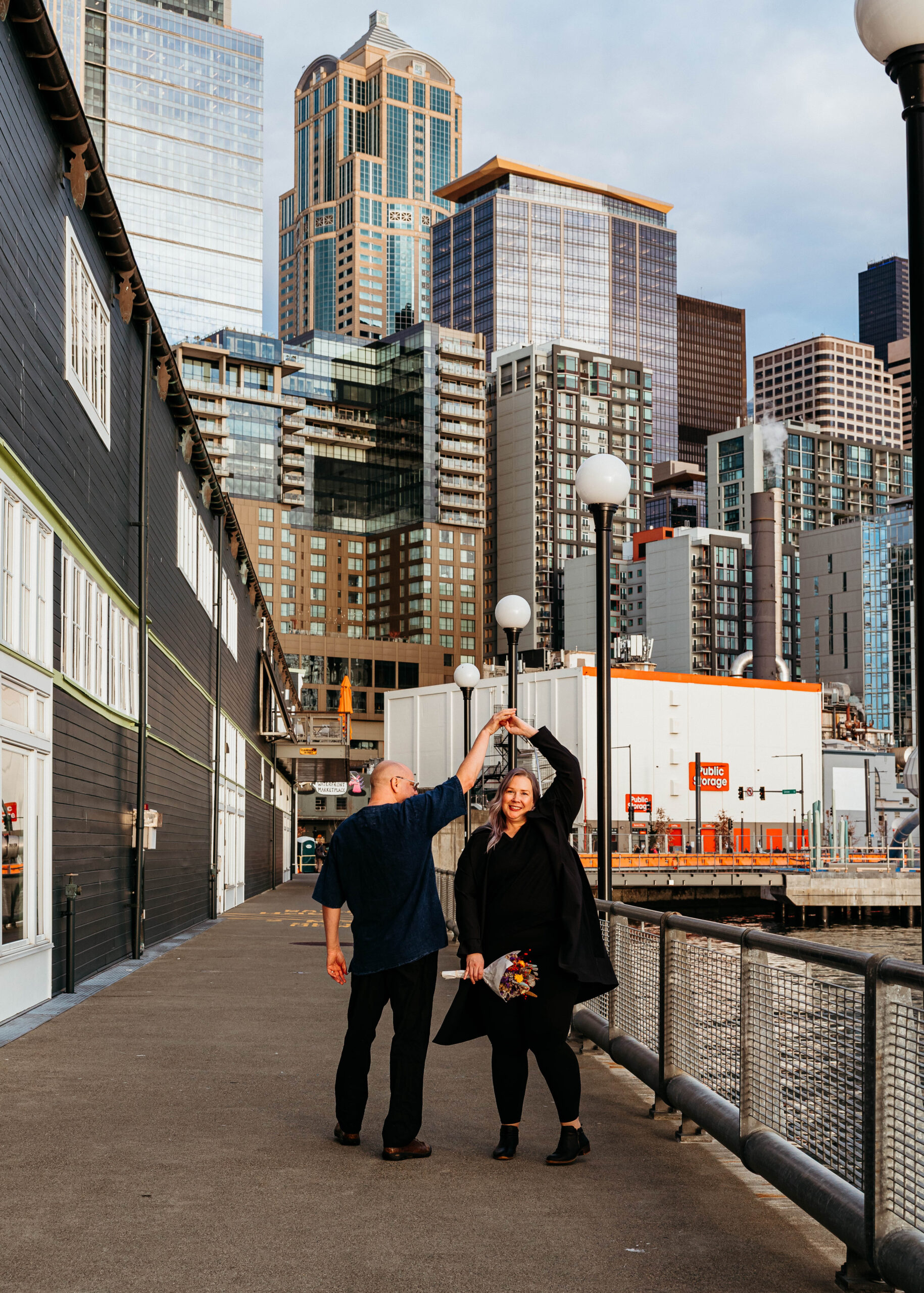 Seattle Photographer, Seattle wedding photographer, seattle engagement, seattle engagement session, pike place market, seattle waterfront, seattle pier