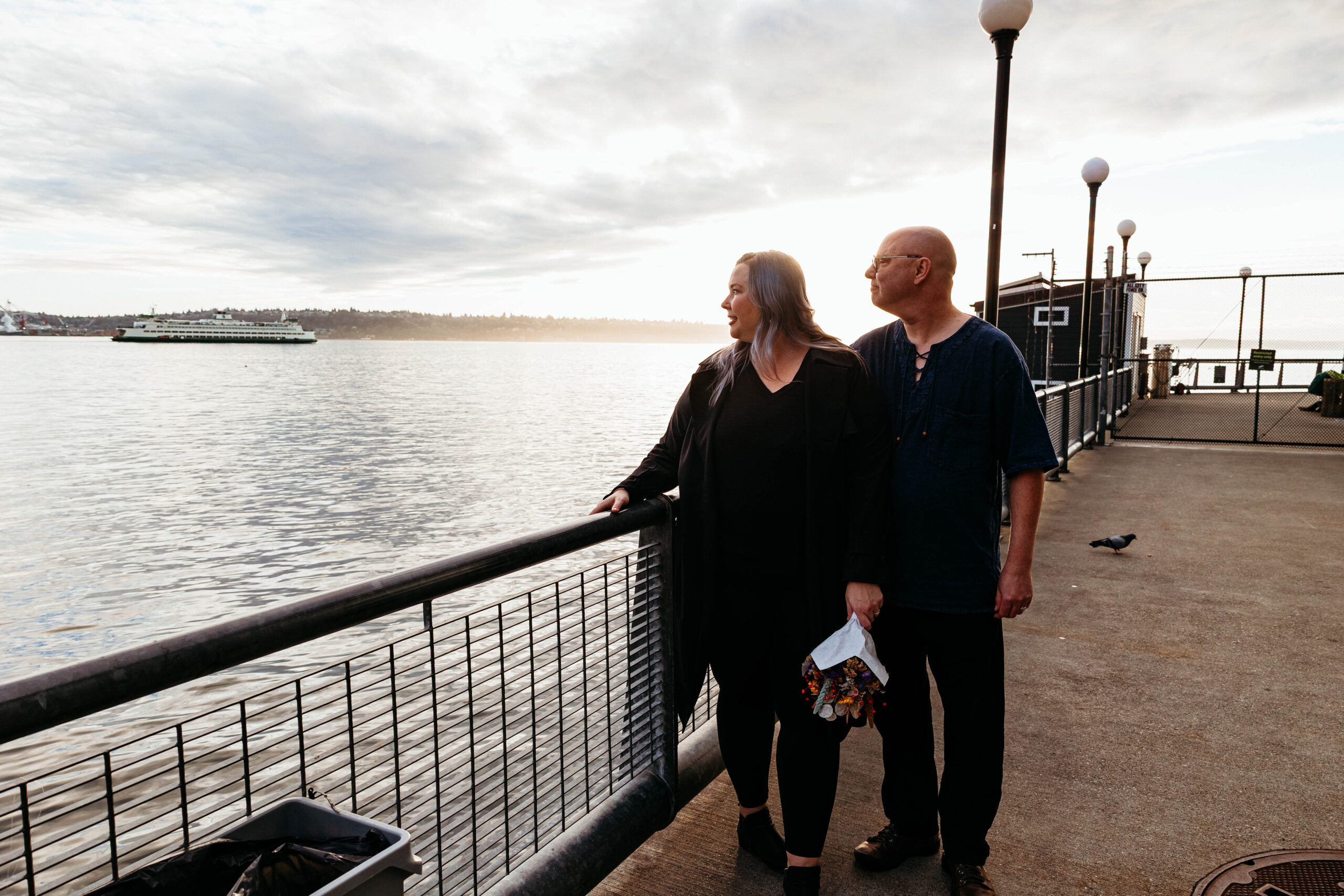 Seattle Photographer, Seattle wedding photographer, seattle engagement, seattle engagement session, pike place market, seattle waterfront, seattle pier