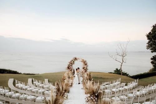 AYANA Resort wedding venue in Bali, Indonesia – luxury oceanfront resort with cliffside ceremony spaces, tropical gardens, and stunning sunset views over the Indian Ocean.