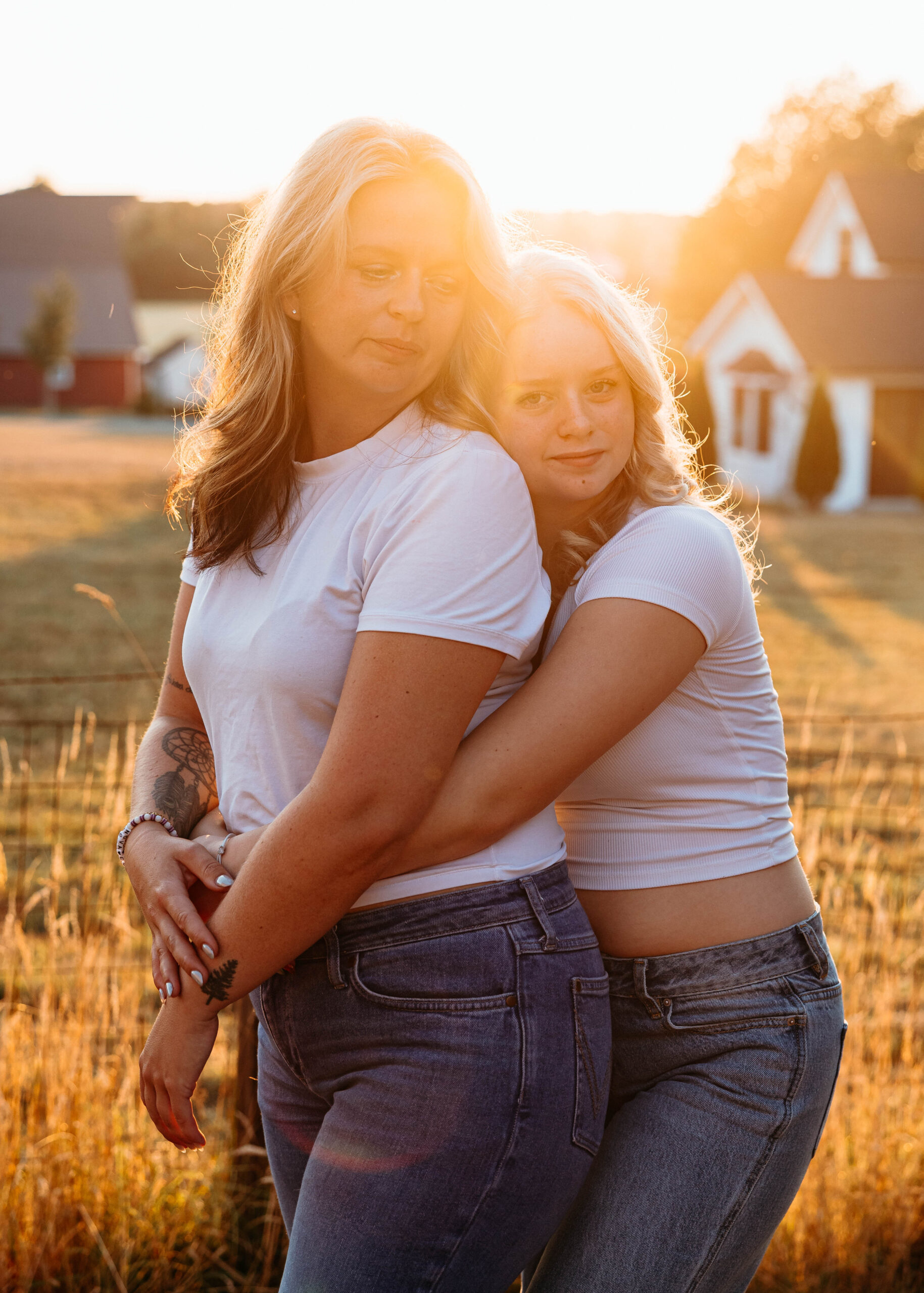 Backyard portraits in Conway WA by Skagit County family photographer