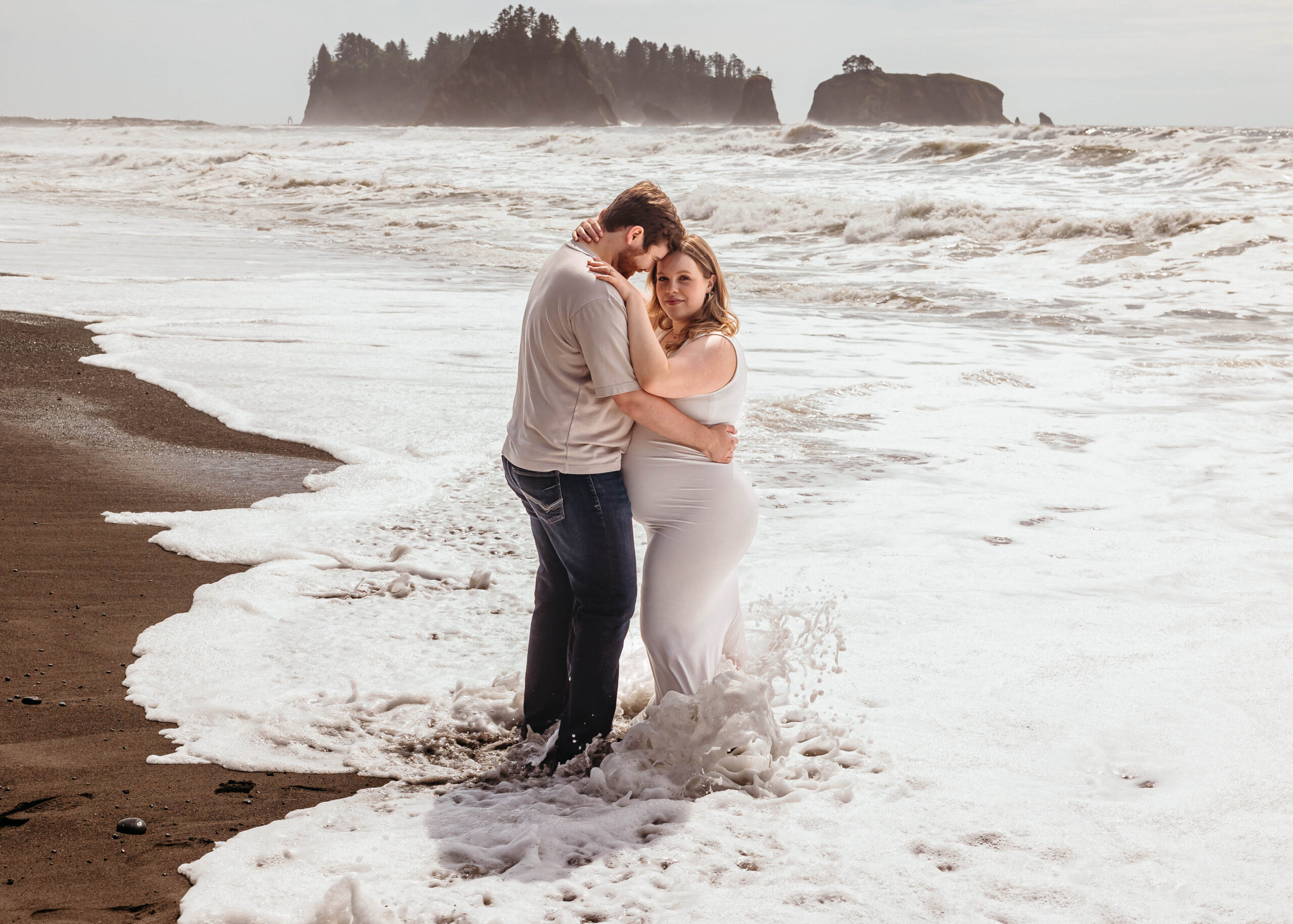Rialto Beach maternity session on the Washington coast