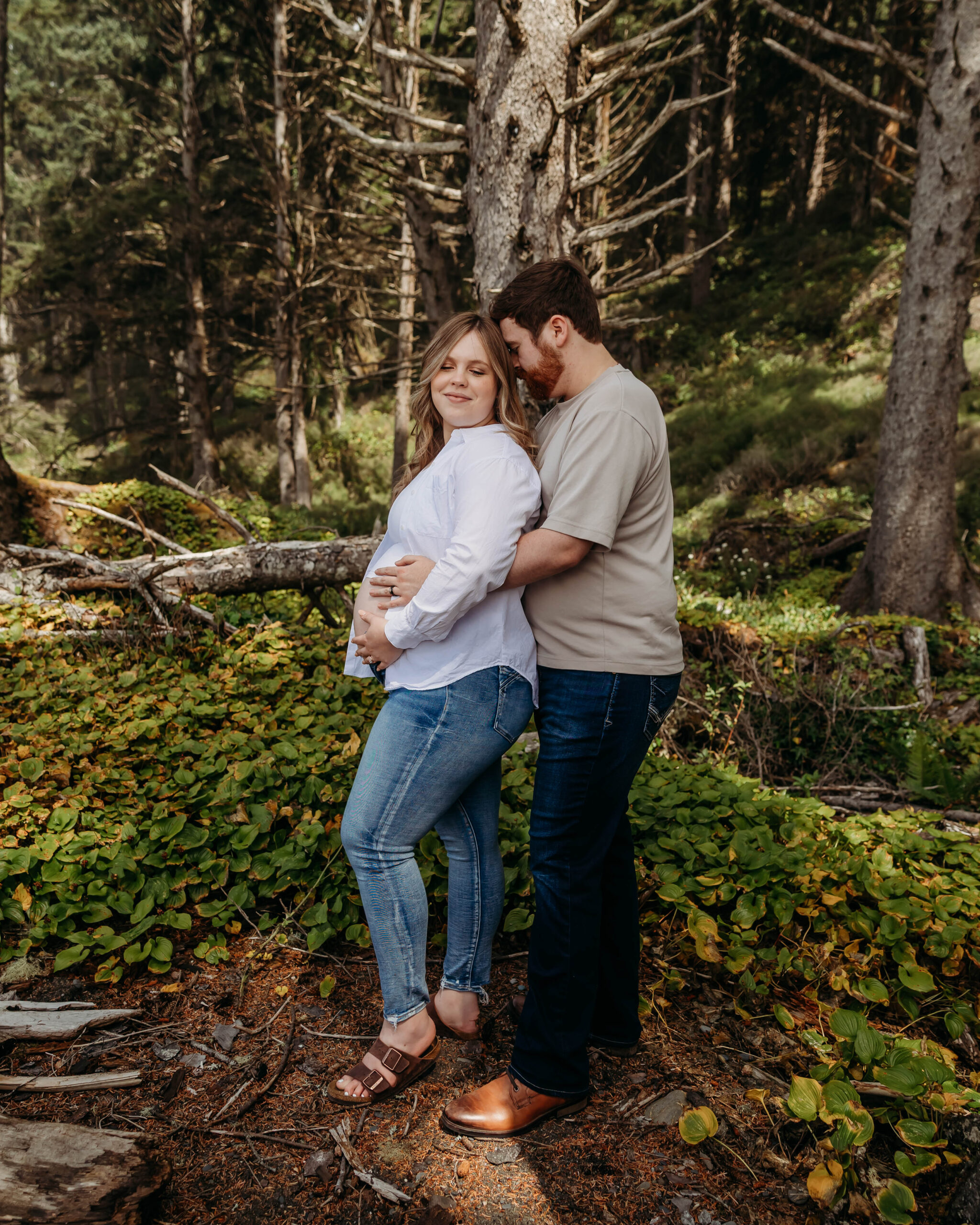 maternity session on the washington coast